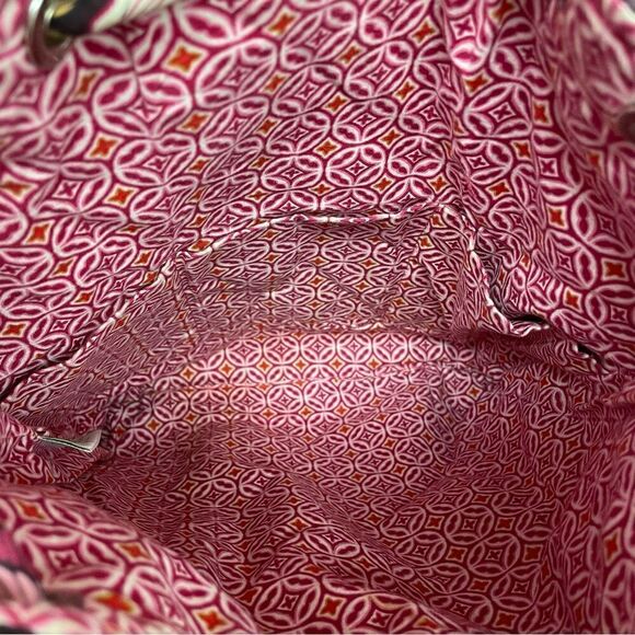 Vera Bradley mod flora draw string backpack - Picture 9 of 9